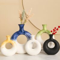 Sculpture en terre cuite décoration vase circulaire