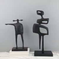 Sculpture femme abstraite noire en métal